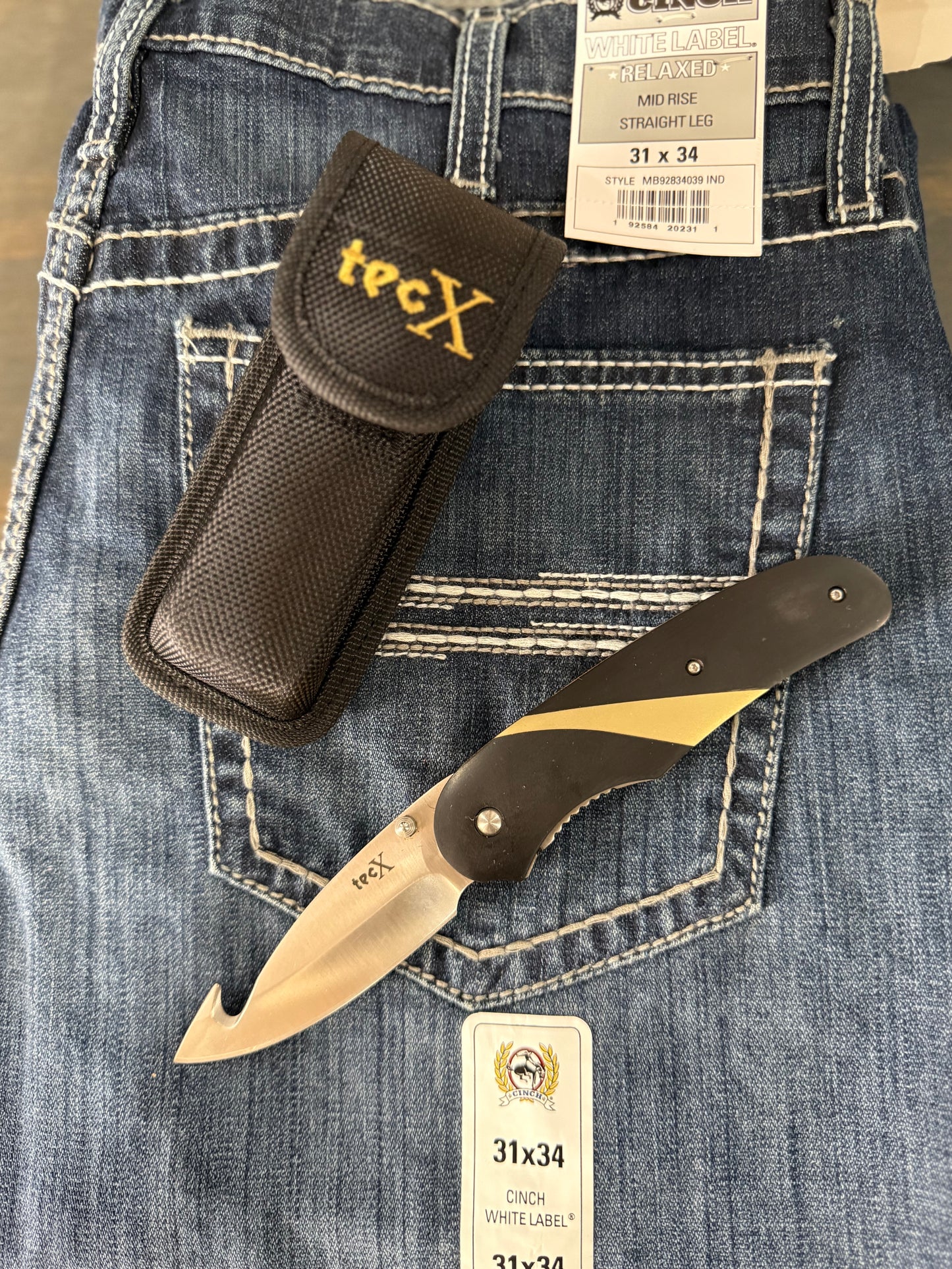 Gut Hook Knife with Case