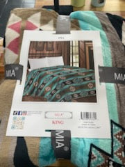 King Mia Throw Blankets