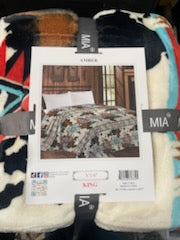 King Mia Throw Blankets