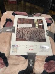 King Mia Throw Blankets