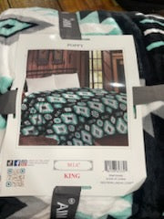 King Mia Throw Blankets