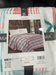 King Mia Throw Blankets