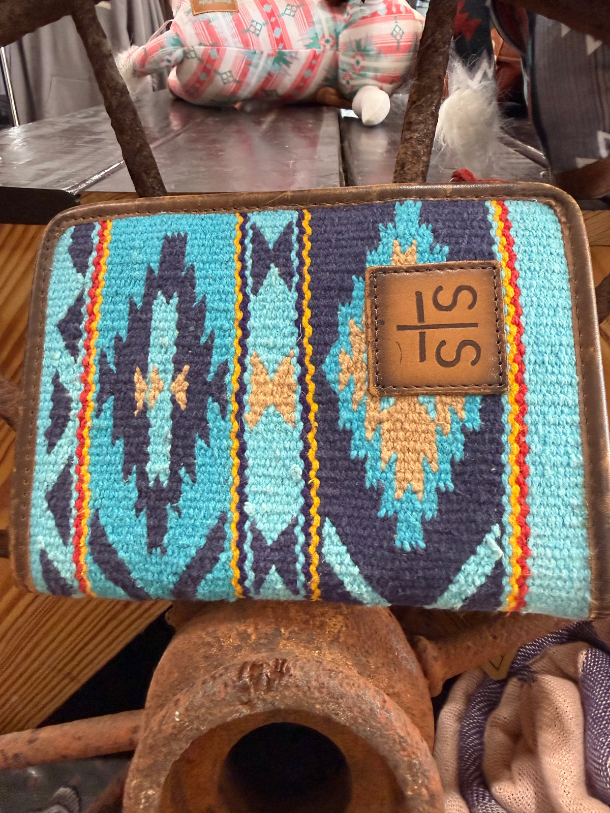 STS clutch wallet