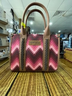 Aztec Wrangler Purse (Pink)