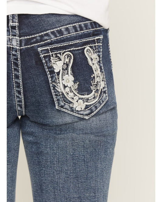 Girls Grace in LA horse shoe pocket