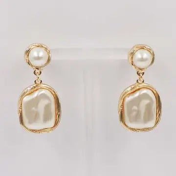 Freshwater Pearl earrings