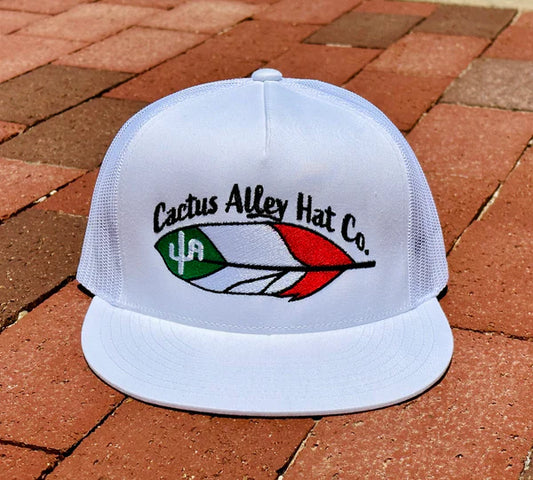 "La Pluma” cap- white