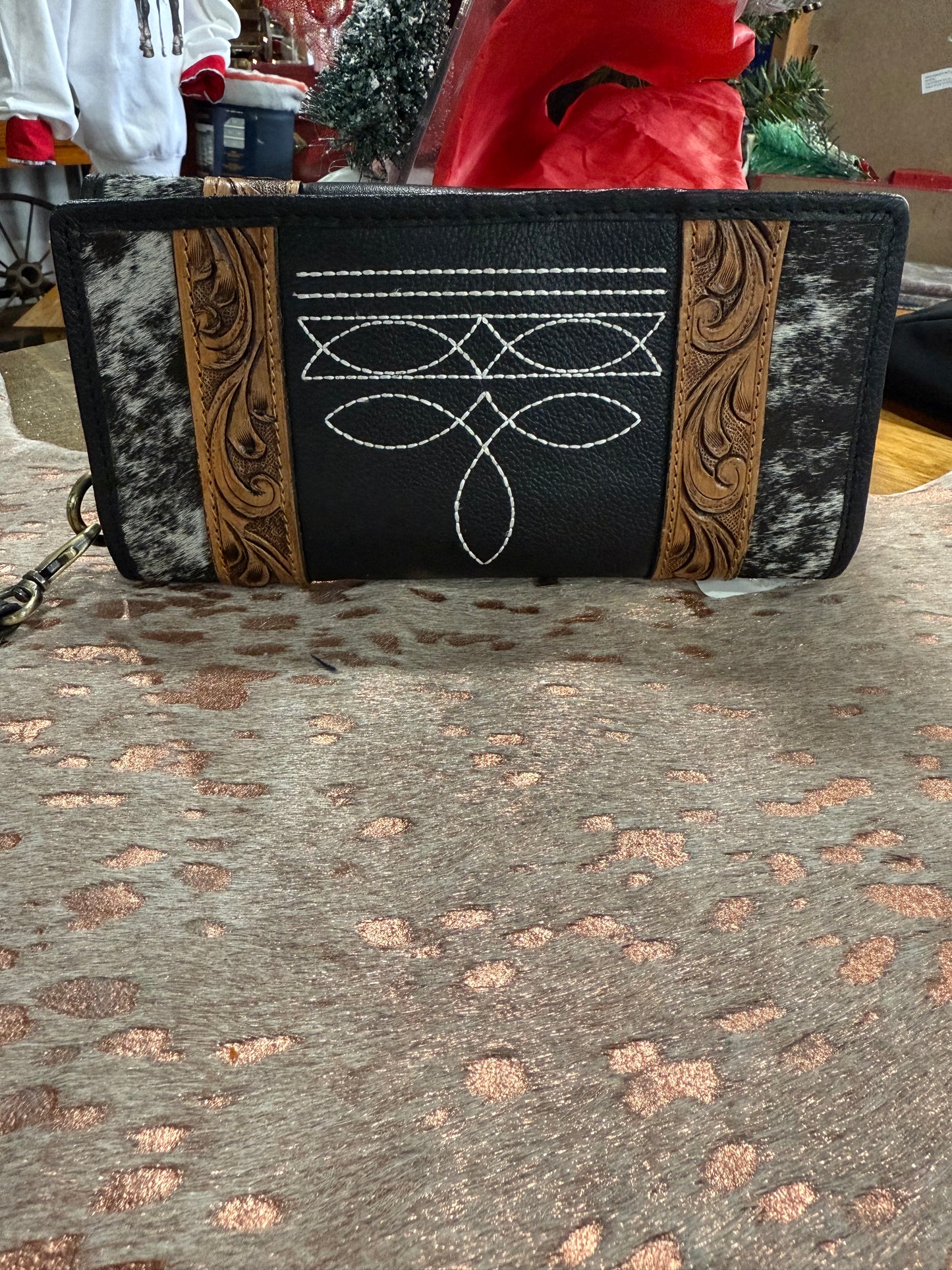 Women's Tooled Wallet