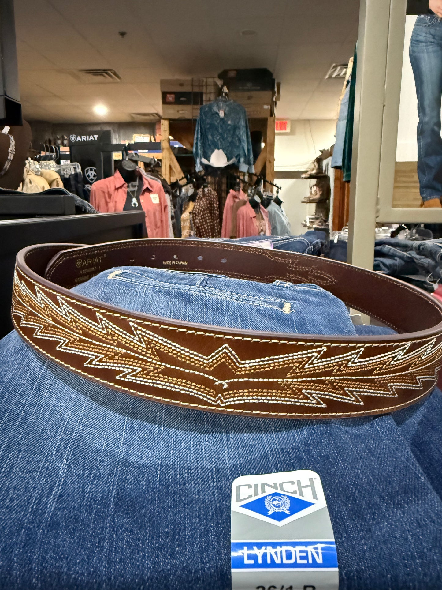 womens ariat belt