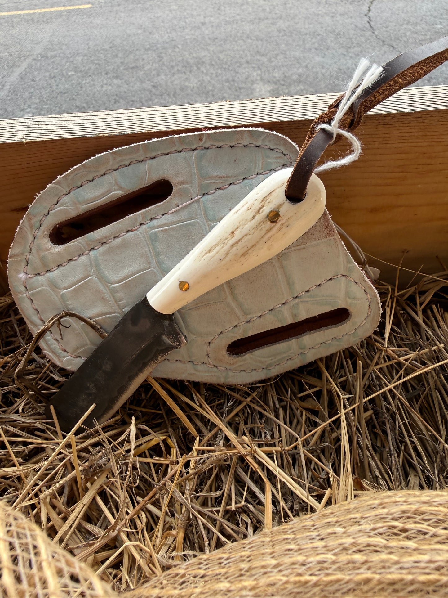 Handmade Knifes and Sheaths