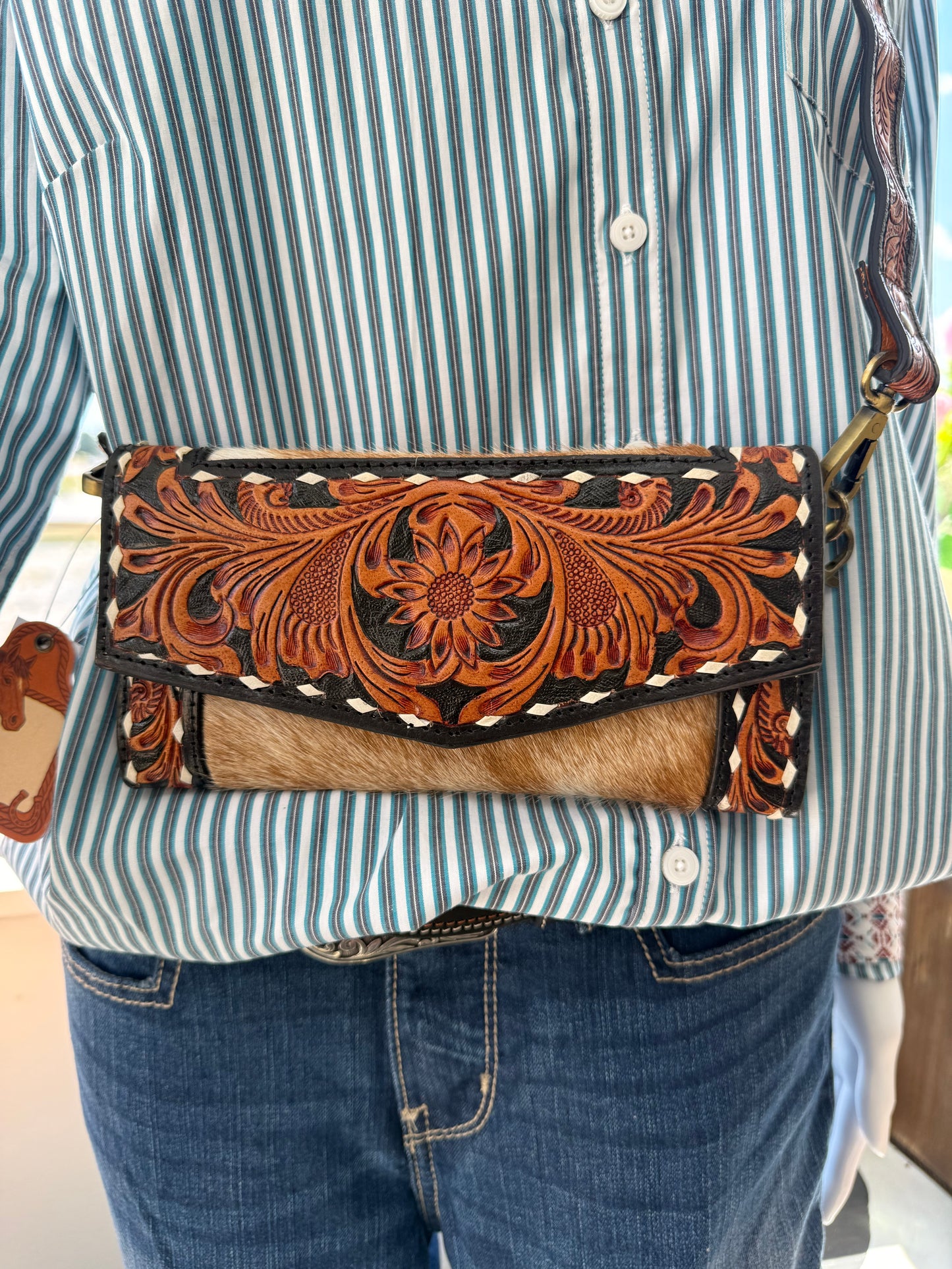 Cowhide/Tooled wallet