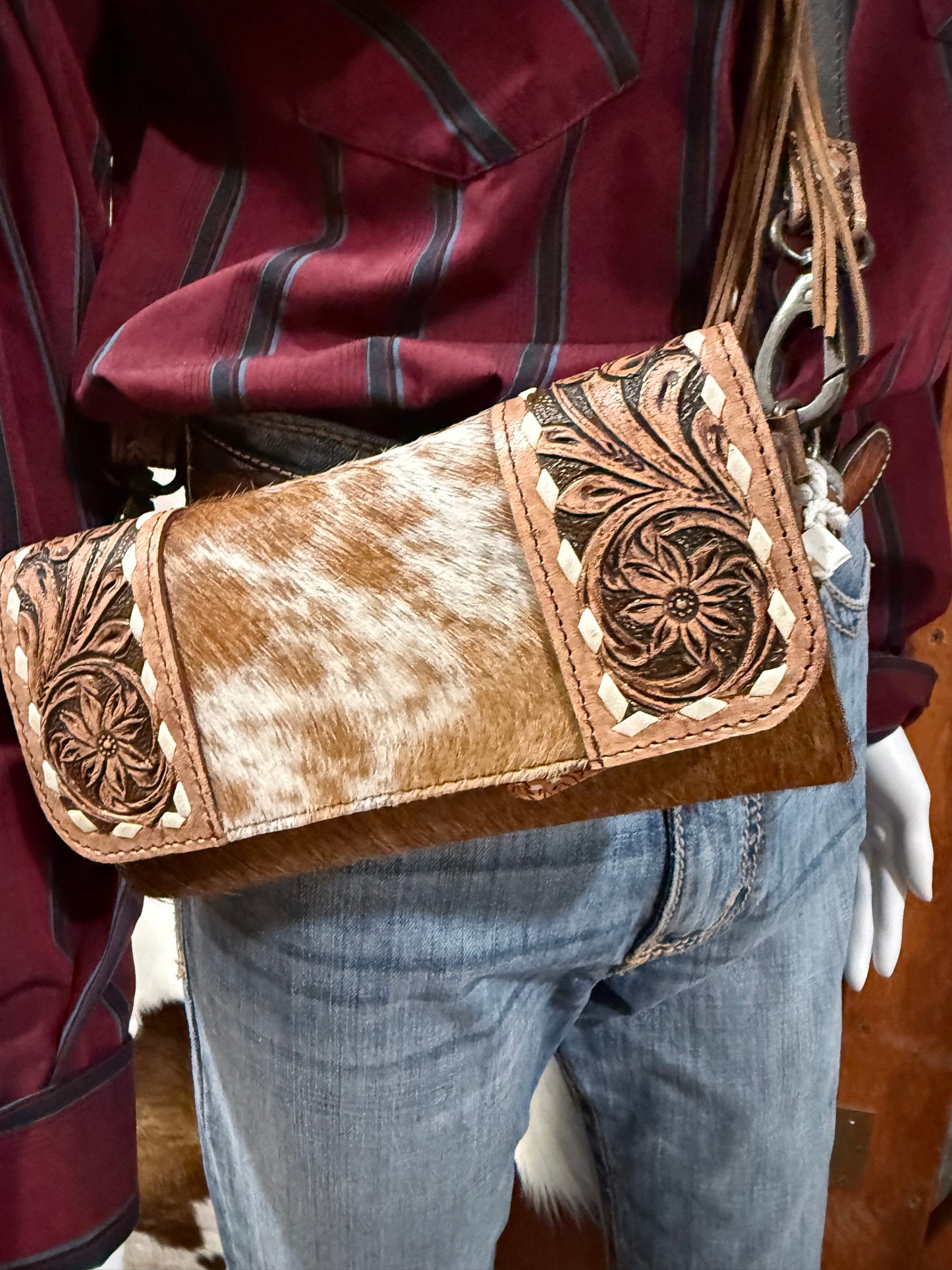 Cowhide/Tooled wallet