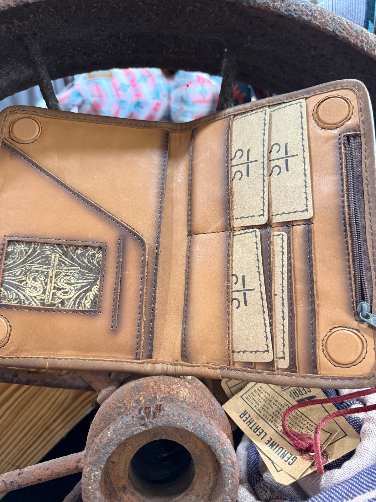 STS clutch wallet