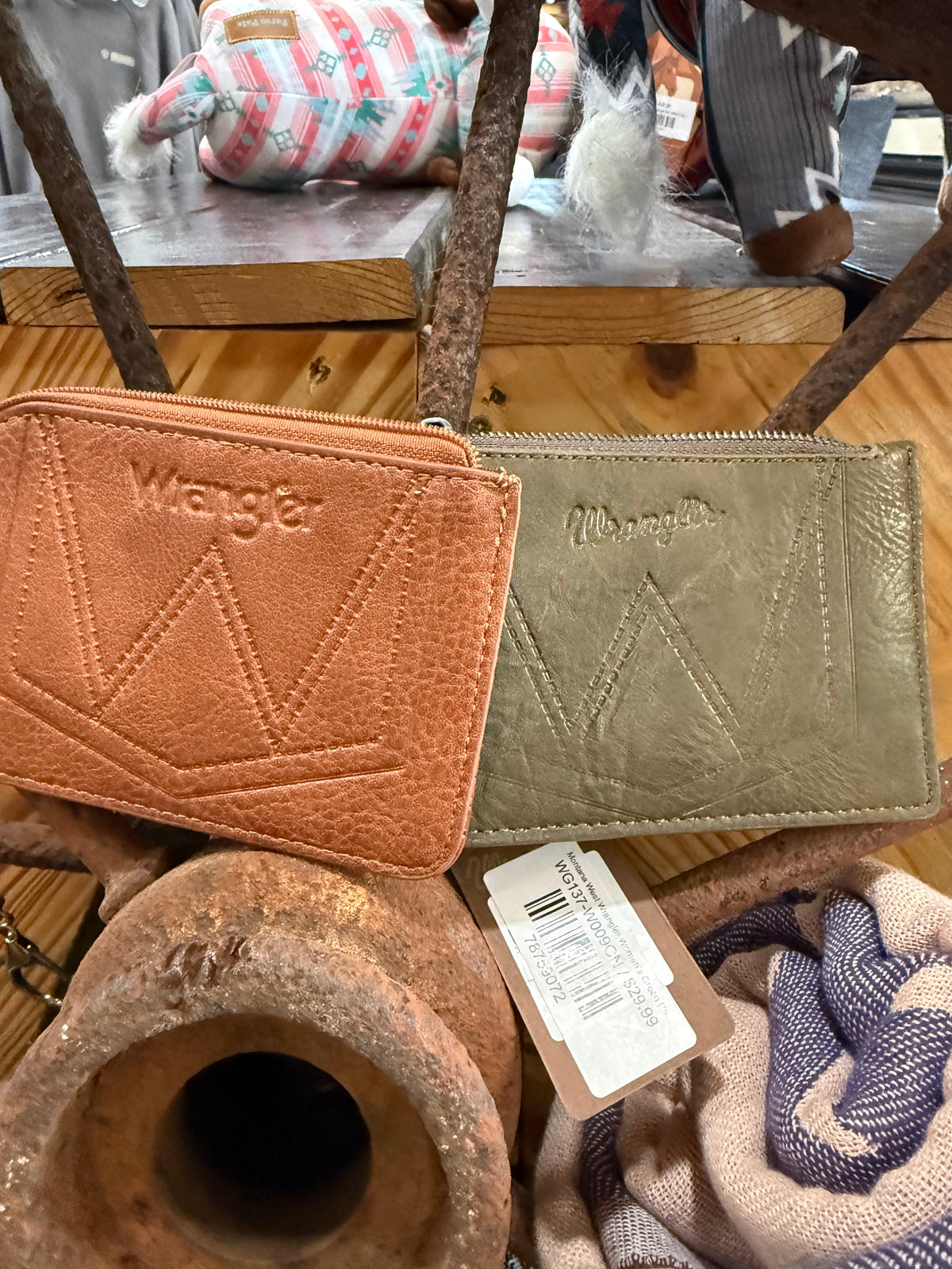 Wrangler wristlet card holder