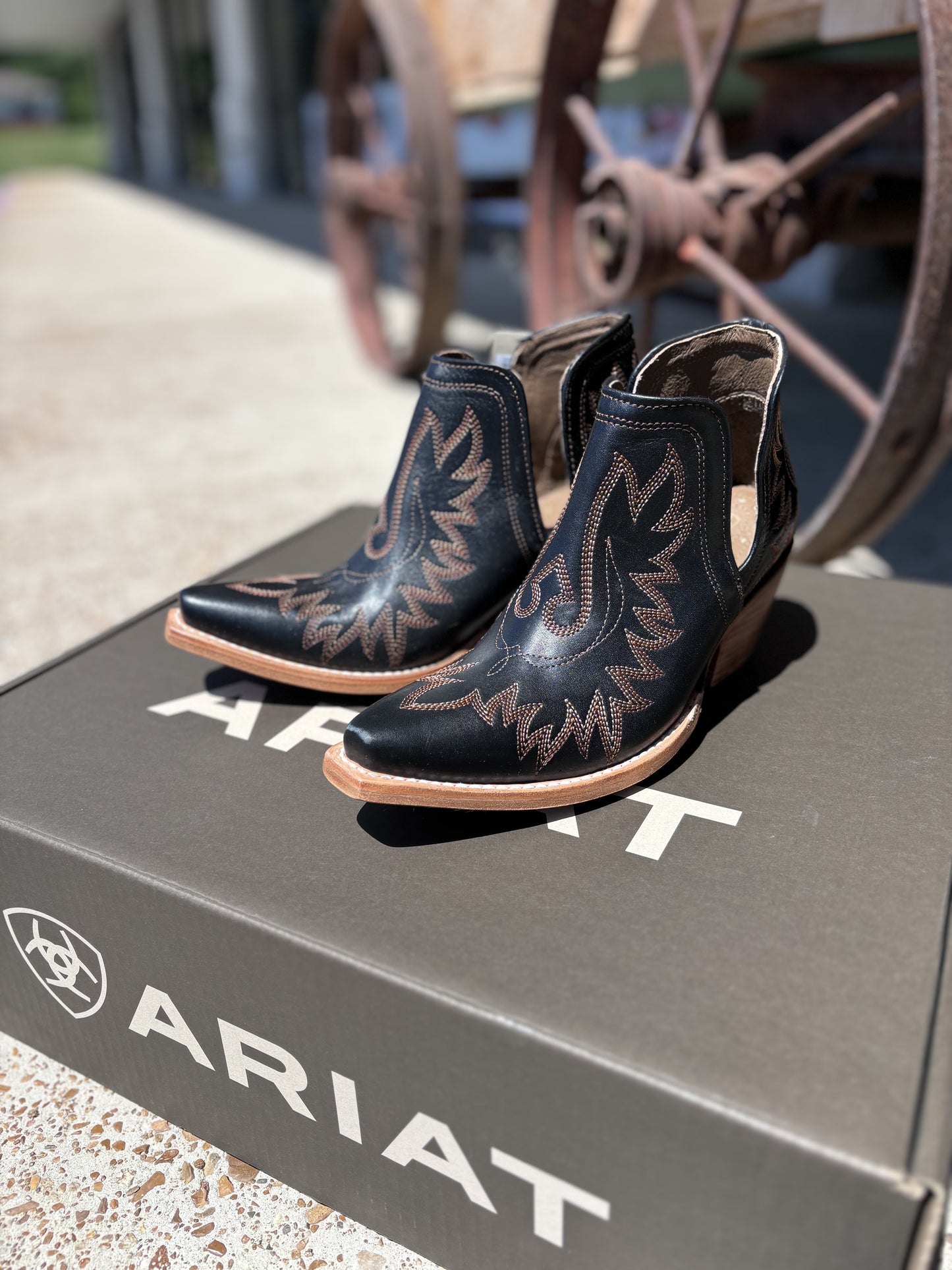 Ariat Dixon Bootie- Brooklyn Black