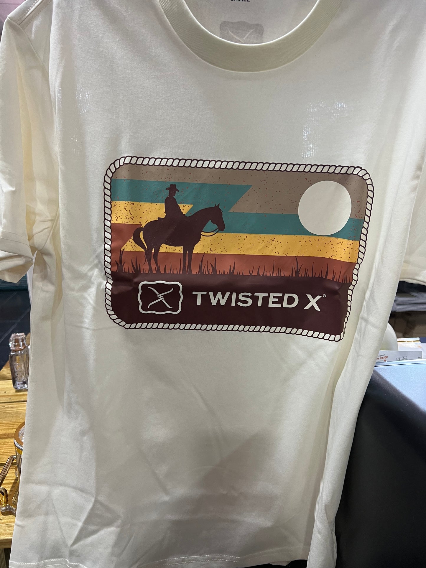 TWISTED X CREAM PATCH TEE